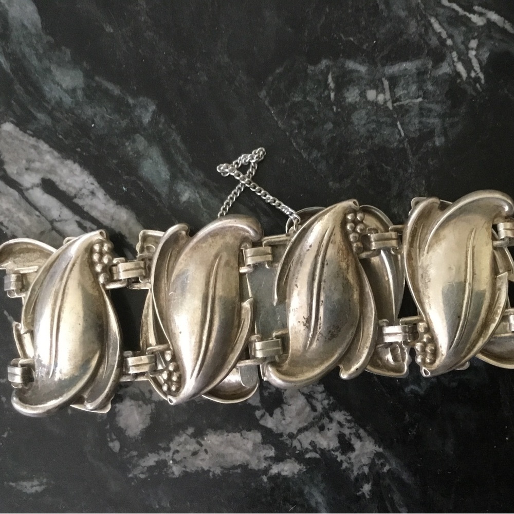 Bracelet